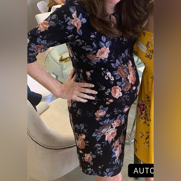 Floral Fitted Maternity Dress - Picture 6 of 6